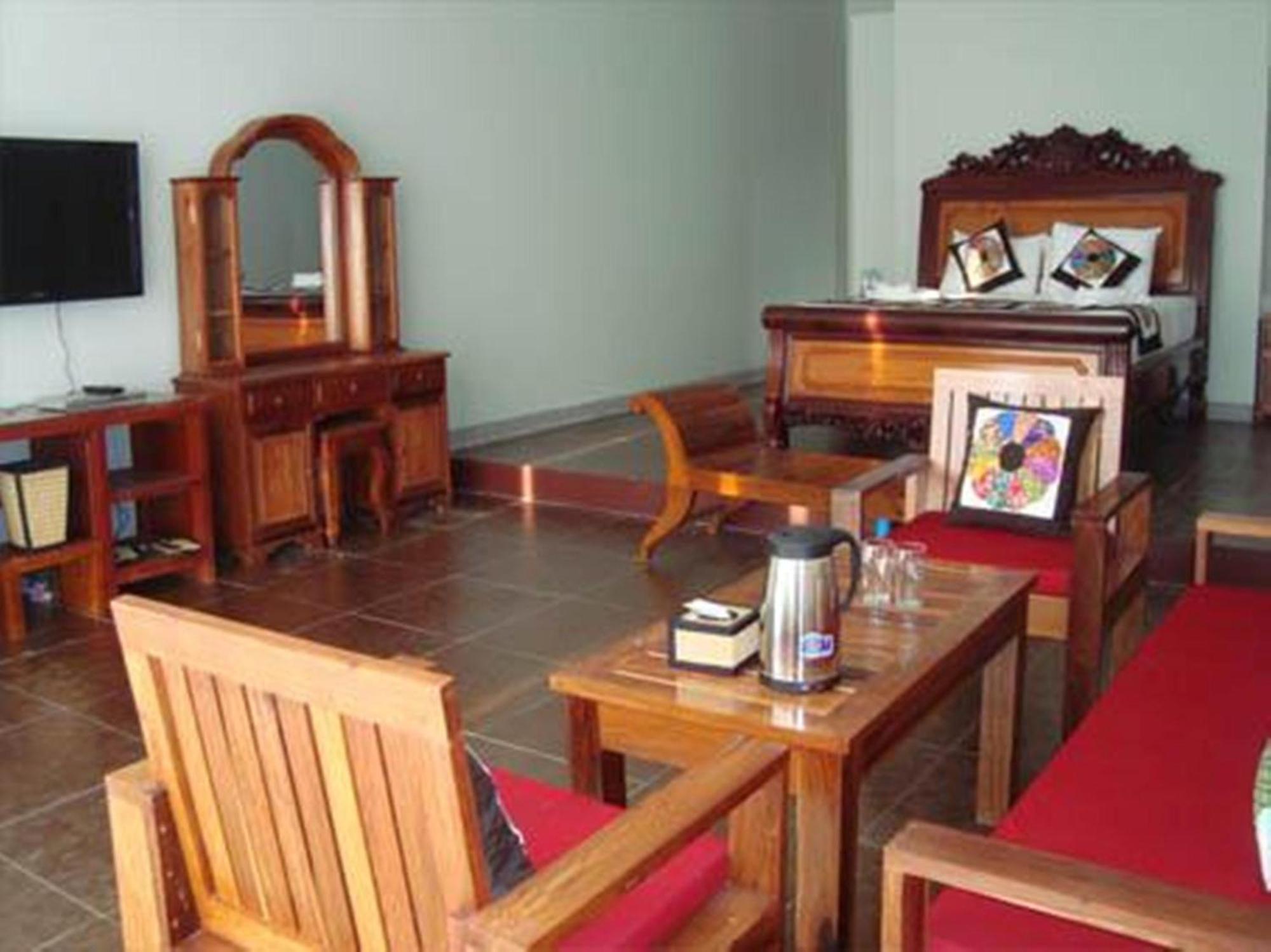 Memoria Palace & Resort Pailin Exterior foto