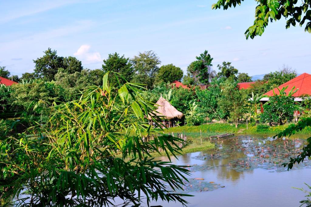 Memoria Palace & Resort Pailin Exterior foto